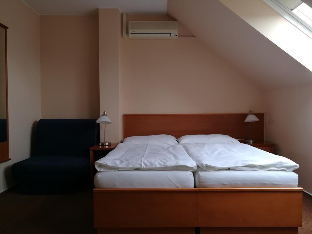Penzion Siesta Valtice Extérieur photo